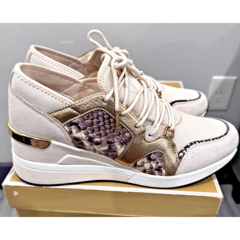 Woman's Sneakers & Athletic Shoes Michael Michael Kors Liv Trainer 10M